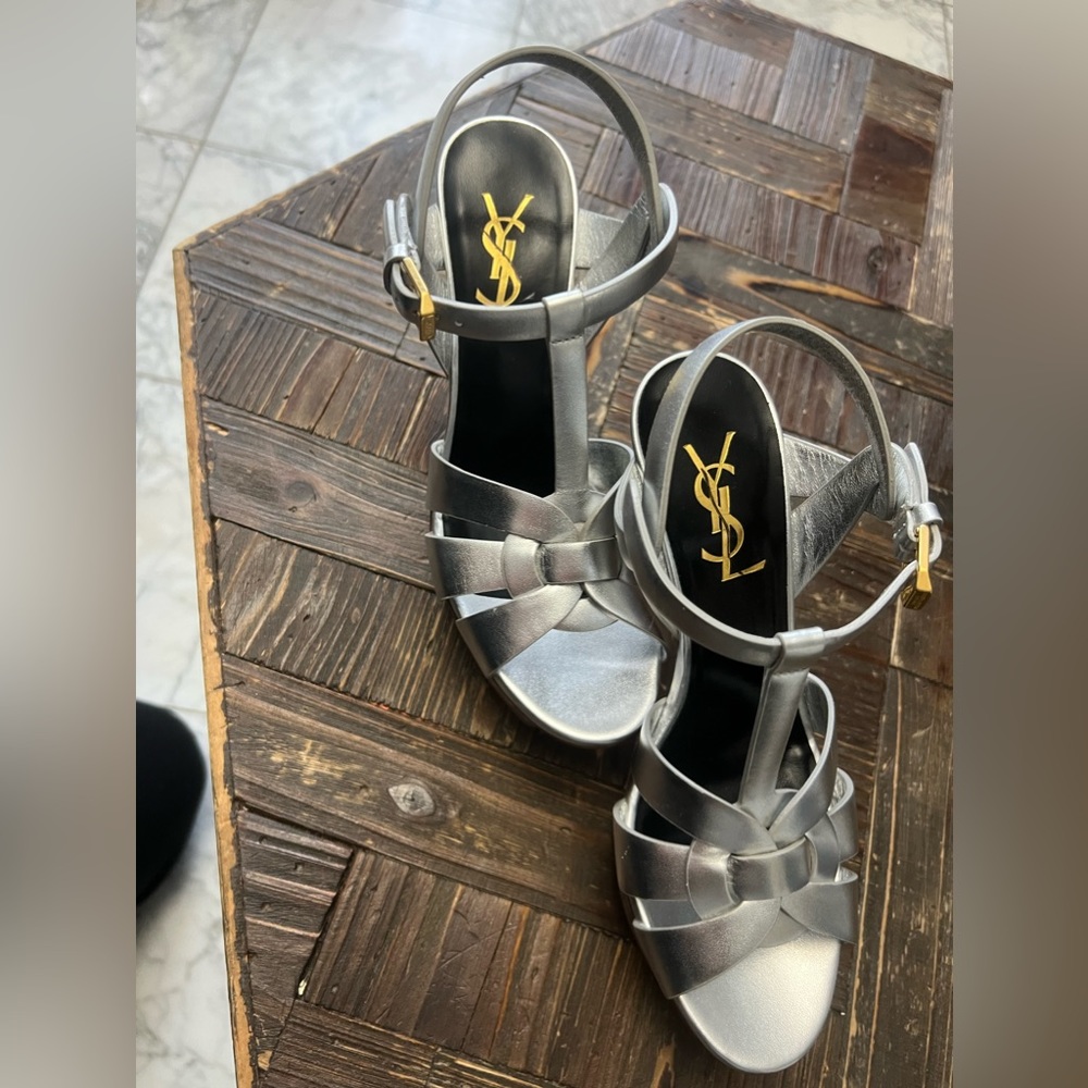 Saint Laurent new never used beautiful